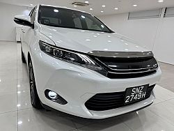 Toyota Harrier Premium 2.0 Sunroof 2016 White Rear Entertainment